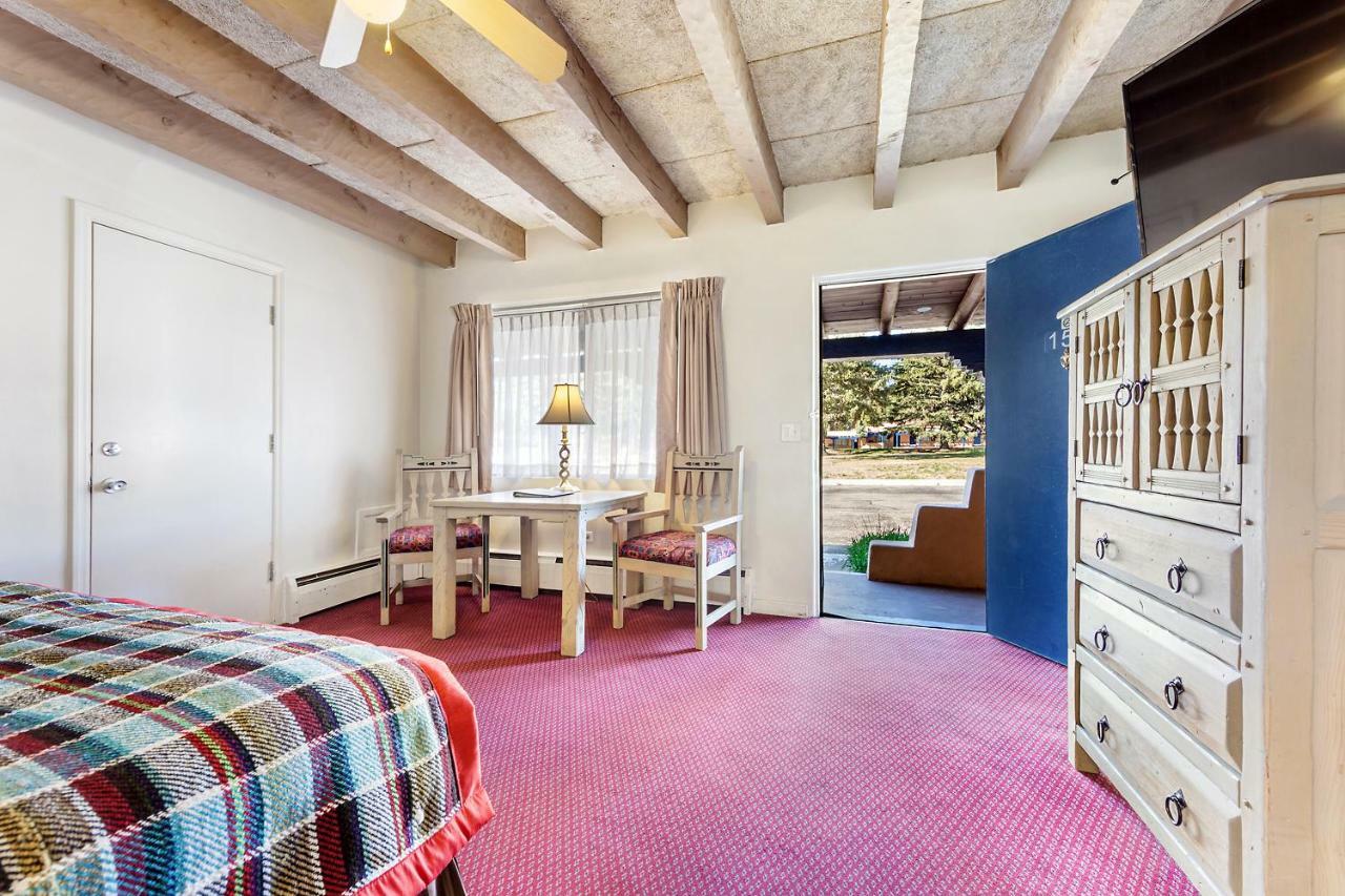 Kachina Lodge Resort And Meeting Center Τάος Εξωτερικό φωτογραφία