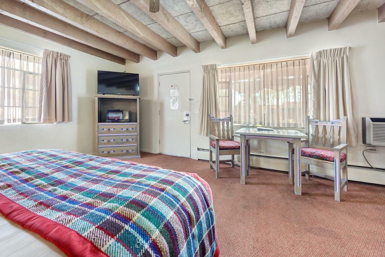 Kachina Lodge Resort And Meeting Center Τάος Εξωτερικό φωτογραφία