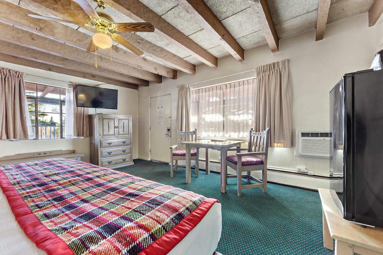 Kachina Lodge Resort And Meeting Center Τάος Εξωτερικό φωτογραφία